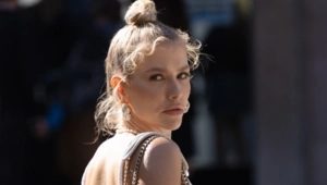 Елена Перминова объяснила, почему ей ставили капельницу Елена Перминова объяснила, почему ей ставили капельницу