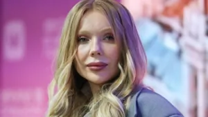 Карина Кросс рассказала, как чувствует себя в браке с молодым мужем: «Он идеален»