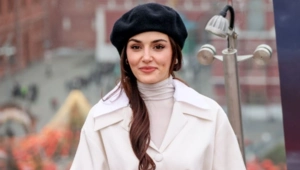 Звезда турецкого сериала «Постучись в мою дверь» Ханде Эрчел прилетела в Россию