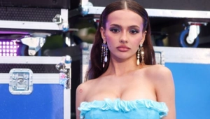 Валя Карнавал удивила поклонников фотографией в свадебном платье Валя Карнавал удивила поклонников фотографией в свадебном платье