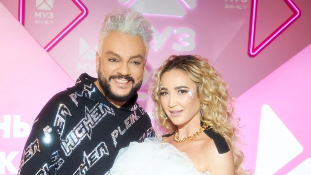 Филипп Киркоров и Ольга Бузова вышли в свет в свадебных образах: ВИДЕО