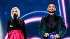 Лера Кудрявцева впервые после травмы вышла в свет: с тростью в руках Лера Кудрявцева впервые после травмы вышла в свет: с тростью в руках