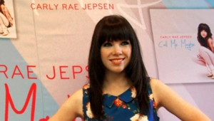 Исполнительница хита Call Me Maybe Карли Рэй Джепсен впервые стала мамой в 40 лет