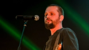 Лидер группы «Пилот» назвал рок-площадки Петербурга, сравнимые с «Горбушкой»