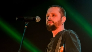 Лидер группы «Пилот» назвал рок-площадки Петербурга, сравнимые с «Горбушкой»