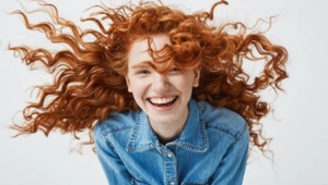 Врач объяснил, почему волосы повреждаются на холоде, и дал советы по уходу Врач объяснил, почему волосы повреждаются на холоде, и дал советы по уходу