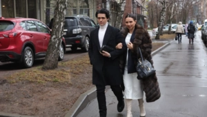 Лерчек и Луис раскрыли секрет финансирования косметологического бренда блогера