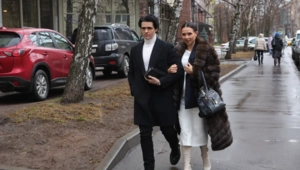 Лерчек и Луис раскрыли секрет финансирования косметологического бренда блогера