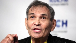 Бари Алибасов ответил СМИ, приготовившимся его хоронить: «Пока хожу» Бари Алибасов ответил СМИ, приготовившимся его хоронить: «Пока хожу»