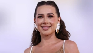 Лерчек побрилась налысо на фоне борьбы с раком четвертой стадии