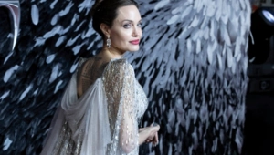 Анджелина Джоли объяснила, почему она не стесняется шрамов после мастэктомии