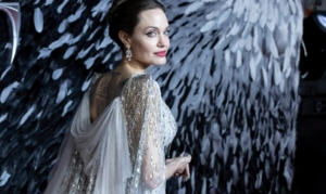 Анджелина Джоли объяснила, почему она не стесняется шрамов после мастэктомии