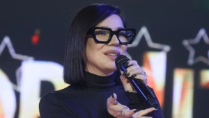 Певица Елка заговорила о личной жизни: «При взгляде на любимого наполняюсь ощущением нежности» Певица Елка заговорила о личной жизни: «При взгляде на любимого наполняюсь ощущением нежности»