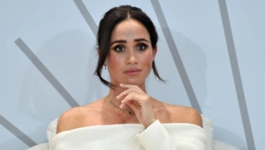 Представитель Меган Маркл прокомментировал слухи об украденном дизайнерском платье Представитель Меган Маркл прокомментировал слухи об украденном дизайнерском платье