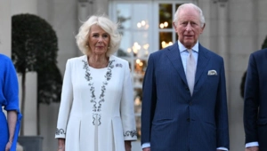 Королева Камилла рассказала о страхе публичности: «Страшно выходить из машины»