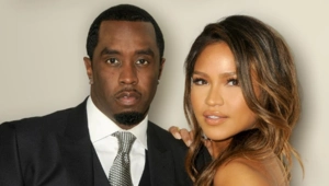 Кэсси Вентура покинула США после суда над бывшим возлюбленным P.Diddy Кэсси Вентура покинула США после суда над бывшим возлюбленным P.Diddy