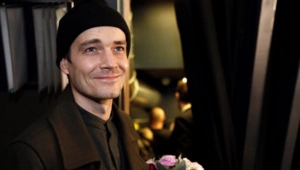 Максим Матвеев с юмором отреагировал на неожиданную популярность среди иностранных поклонниц Максим Матвеев с юмором отреагировал на неожиданную популярность среди иностранных поклонниц