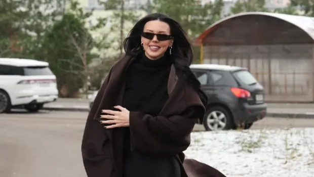 Оксана Самойлова пополнила коллекцию домашних животных на своей ферме альпакой