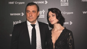 Евгений Цыганов и Юлия Снигирь впервые за долгое время вышли в свет Евгений Цыганов и Юлия Снигирь впервые за долгое время вышли в свет