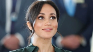 Меган Маркл раскритиковали за использование украшений принцессы Дианы во время тура по Австралии