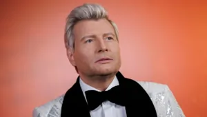 Николай Басков признался в «абсолютной зависимости» от сцены после концерта в Твери Николай Басков признался в «абсолютной зависимости» от сцены после концерта в Твери