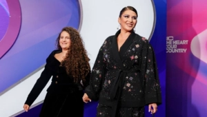 Жасмин поддержала дочь после травли в Сети и рассказала о долгожданном внуке