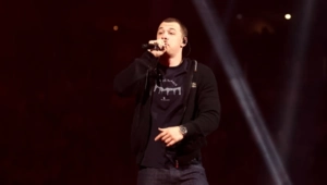 Рэпер Macan устроил драку с фанатом после концерта Tyga в Москве
