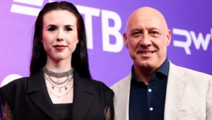 Денис Майданов рассказал о музыкальных успехах дочери и необычном обещании Денис Майданов рассказал о музыкальных успехах дочери и необычном обещании