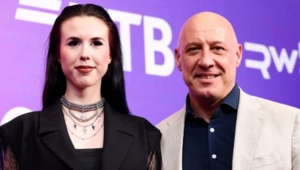 Денис Майданов рассказал о музыкальных успехах дочери и необычном обещании Денис Майданов рассказал о музыкальных успехах дочери и необычном обещании