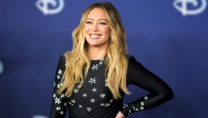 Хилари Дафф вернется на сцену после десятилетнего перерыва в музыкальной карьере Хилари Дафф вернется на сцену после десятилетнего перерыва в музыкальной карьере