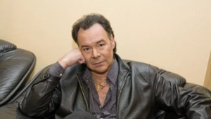 Михаил Муромов откровенно высказался о личной жизни: «Есть хорошие подружки» Михаил Муромов откровенно высказался о личной жизни: «Есть хорошие подружки»