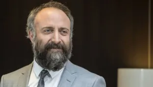 Звезда «Великолепного века» Халит Эргенч выступил на молодежном фестивале в Екатеринбурге Звезда «Великолепного века» Халит Эргенч выступил на молодежном фестивале в Екатеринбурге