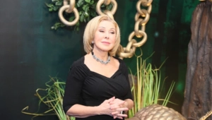 Любовь Успенская раскритиковала бессмысленные подарки на 8 марта: «Ненавижу»