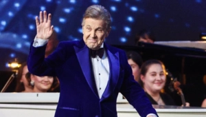 Лев Лещенко получил платиновый диск за песню «День Победы»