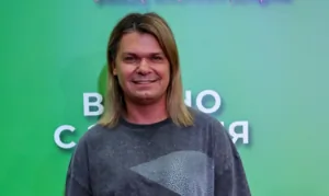 Певец Гуров назвал эгоизмом реакцию дочери Виктории Бони на желание матери родить второго ребенка