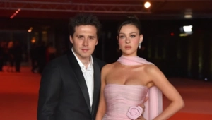 СМИ: Бруклин Бекхэм и Никола Пельтц намерены усыновить ребенка