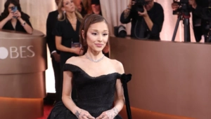 Ариана Гранде представила новый образ на «Золотом Глобусе»