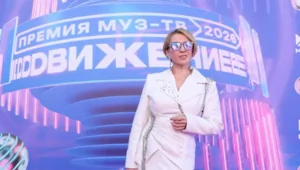 Яна Чурикова вспомнила, как Zivert назвала ее «фартовой» на Премии МУЗ-ТВ «Движение»