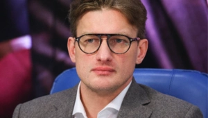 Петр Рыков ответил на вопрос о разнице в возрасте с Мирославой Михайловой