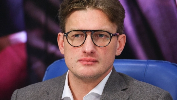 Петр Рыков ответил на вопрос о разнице в возрасте с Мирославой Михайловой