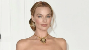 Марго Робби появилась на премьере новой экранизации «Грозового перевала» в колье Элизабет Тейлор