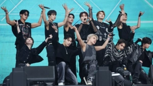 SEVENTEEN снова вместе: трогательное воссоединение на концерте
