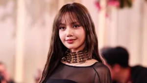 Лису из BLACKPINK заподозрили в ринопластике после нового выхода в свет