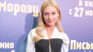 Кристина Асмус поделилась своими детскими фотографиями