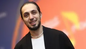 Певец Gazan исполнил школьную мечту и выступил на линейке в Санкт-Петербурге Певец Gazan исполнил школьную мечту и выступил на линейке в Санкт-Петербурге