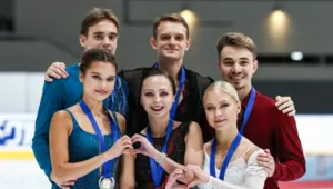 Российские фигуристы заняли весь пьедестал в соревнованиях спортивных пар на турнире в Японии