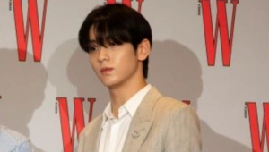 Енджун из TXT принял участие в модном показе на Неделе моды в Париже