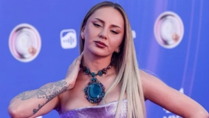 ANNA ASTI объяснила покупку деревни желанием «пожить как у бабушки» ANNA ASTI объяснила покупку деревни желанием «пожить как у бабушки»