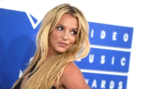 Бритни Спирс обвинила бывшего телохранителя во взломе личных устройств и пригрозила судом Бритни Спирс обвинила бывшего телохранителя во взломе личных устройств и пригрозила судом