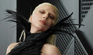 Леди Гага отменила концерт в Канаде из-за респираторной инфекции Леди Гага отменила концерт в Канаде из-за респираторной инфекции